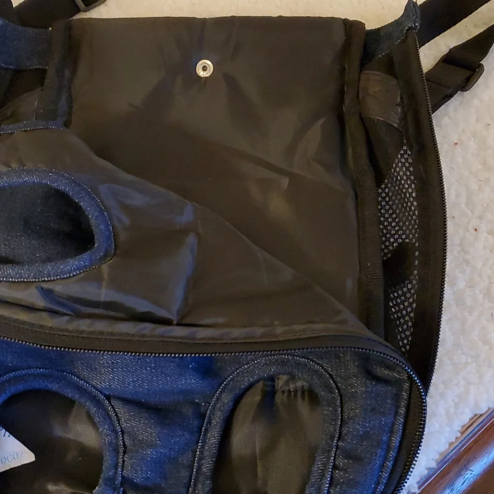 Pet Backpack (can be worn in front too)